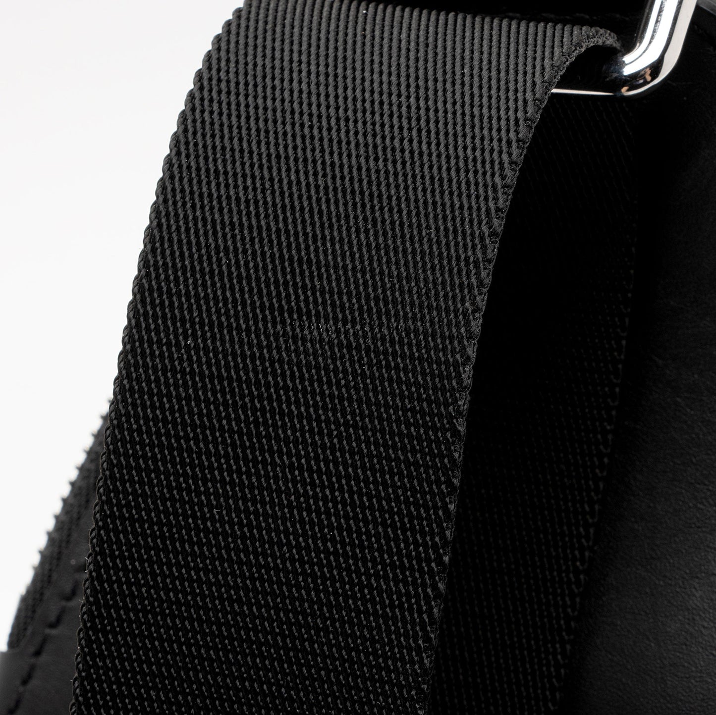 Louis Vuitton Damier Infini Avenue Sling NM Bag (SHF-9sJFWL)