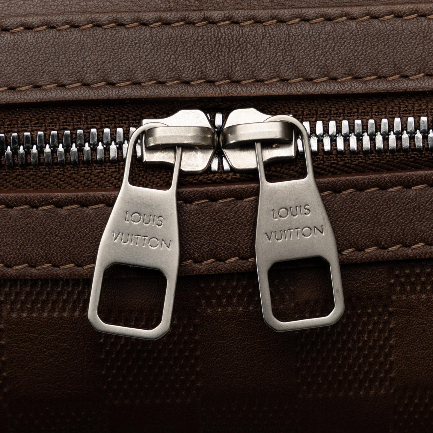 Louis Vuitton Damier Infini Calypso GM (SHG-ZyMhim)