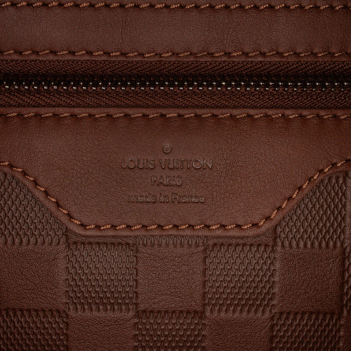 Louis Vuitton Damier Infini Calypso MM (SHG-XviTBh)