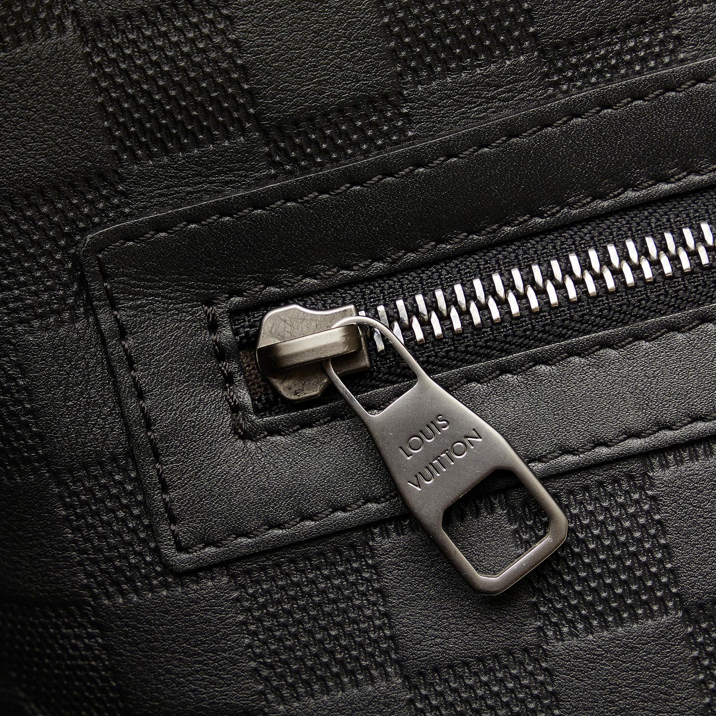 Louis Vuitton Damier Infini Calypso MM (SHG-26GxZF)