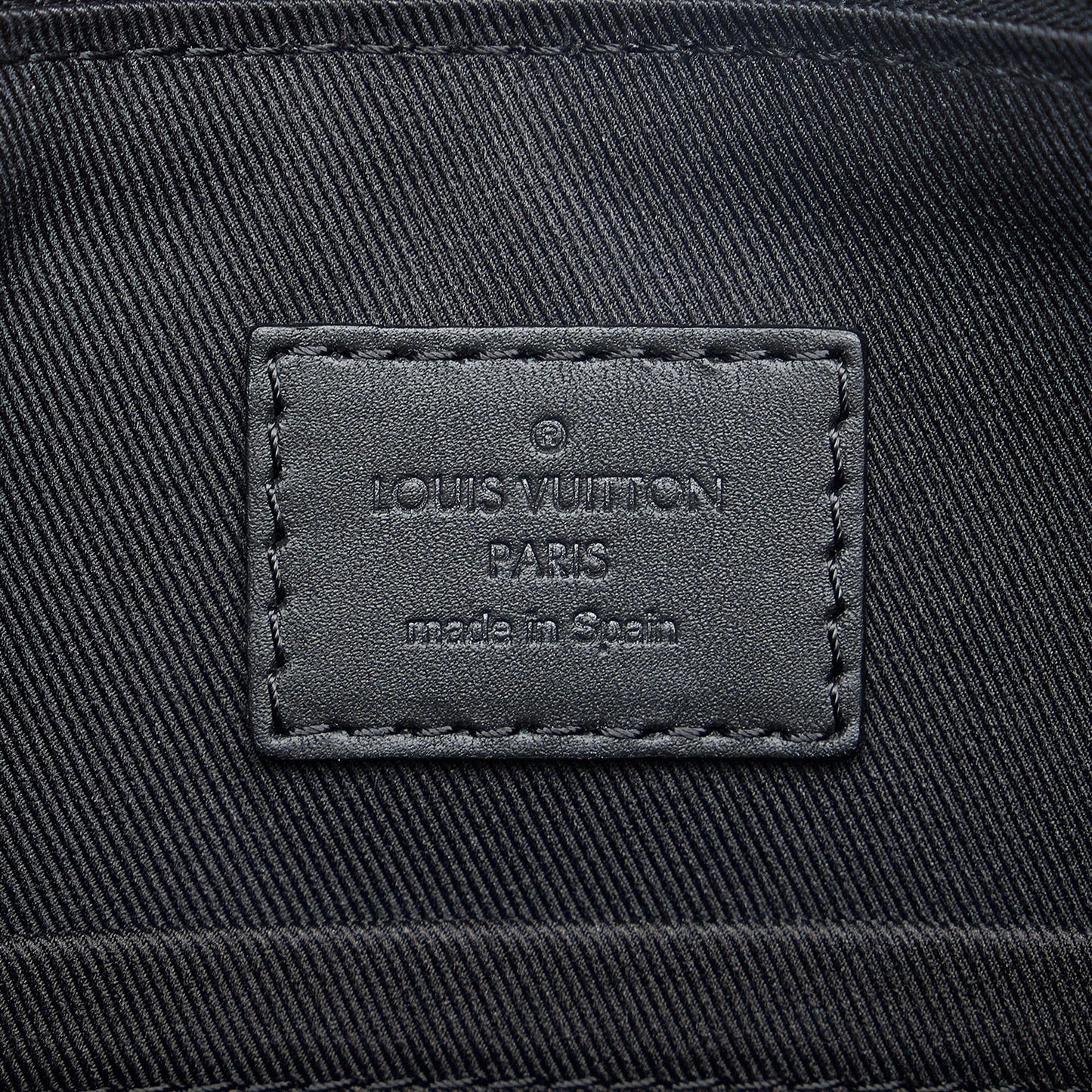 Louis Vuitton Damier Infini Discovery Messenger BB (SHG-HL37d7)