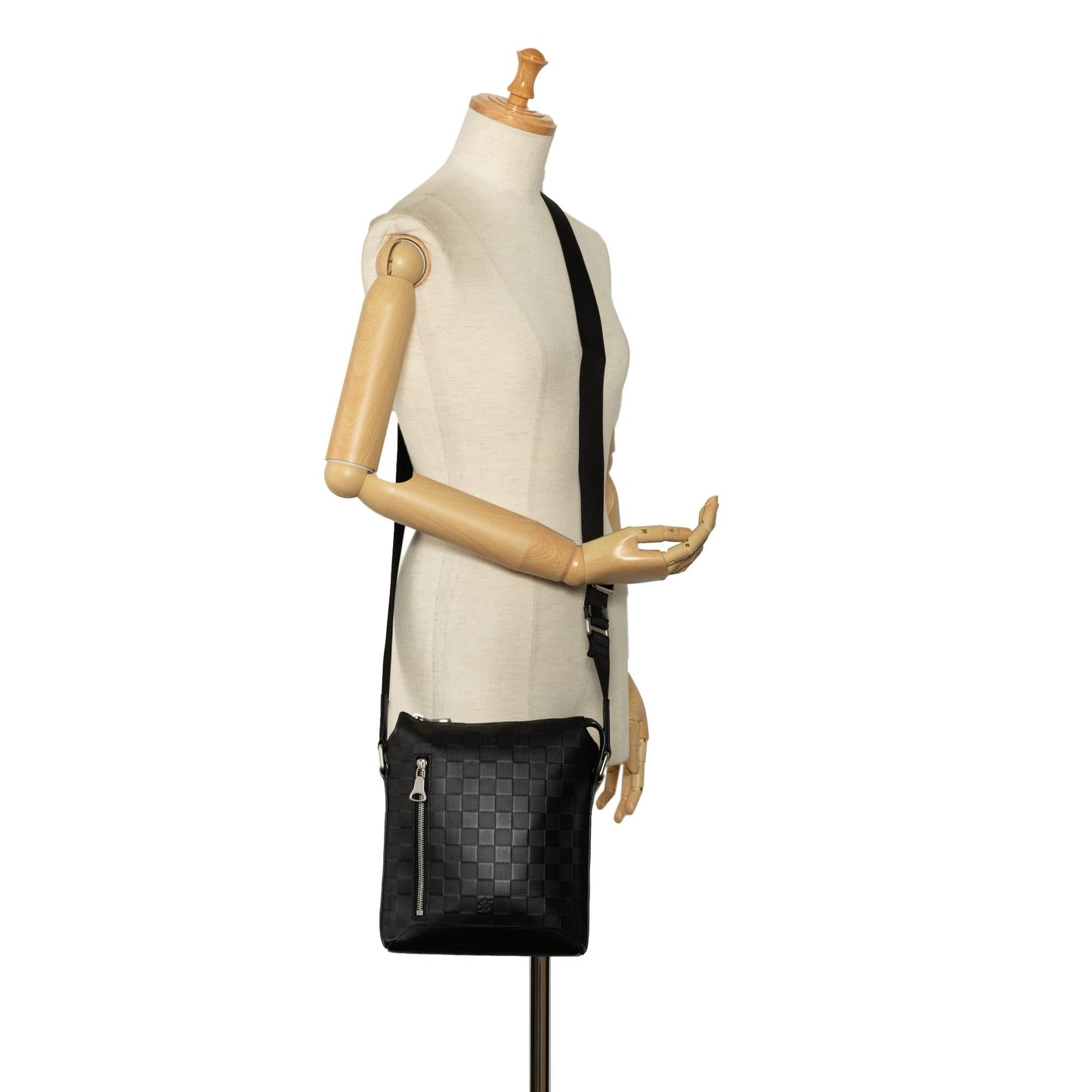 Louis Vuitton Damier Infini Discovery Messenger BB (SHG-X3jdue)