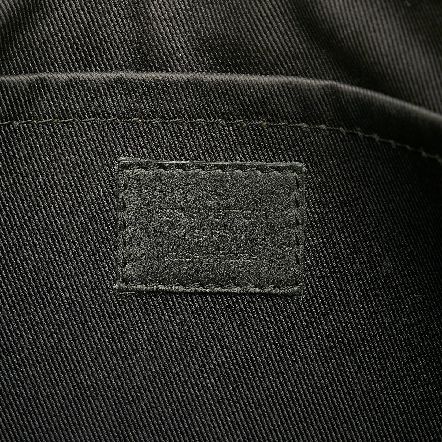 Louis Vuitton Damier Infini Discovery Pochette (SHG-28102)