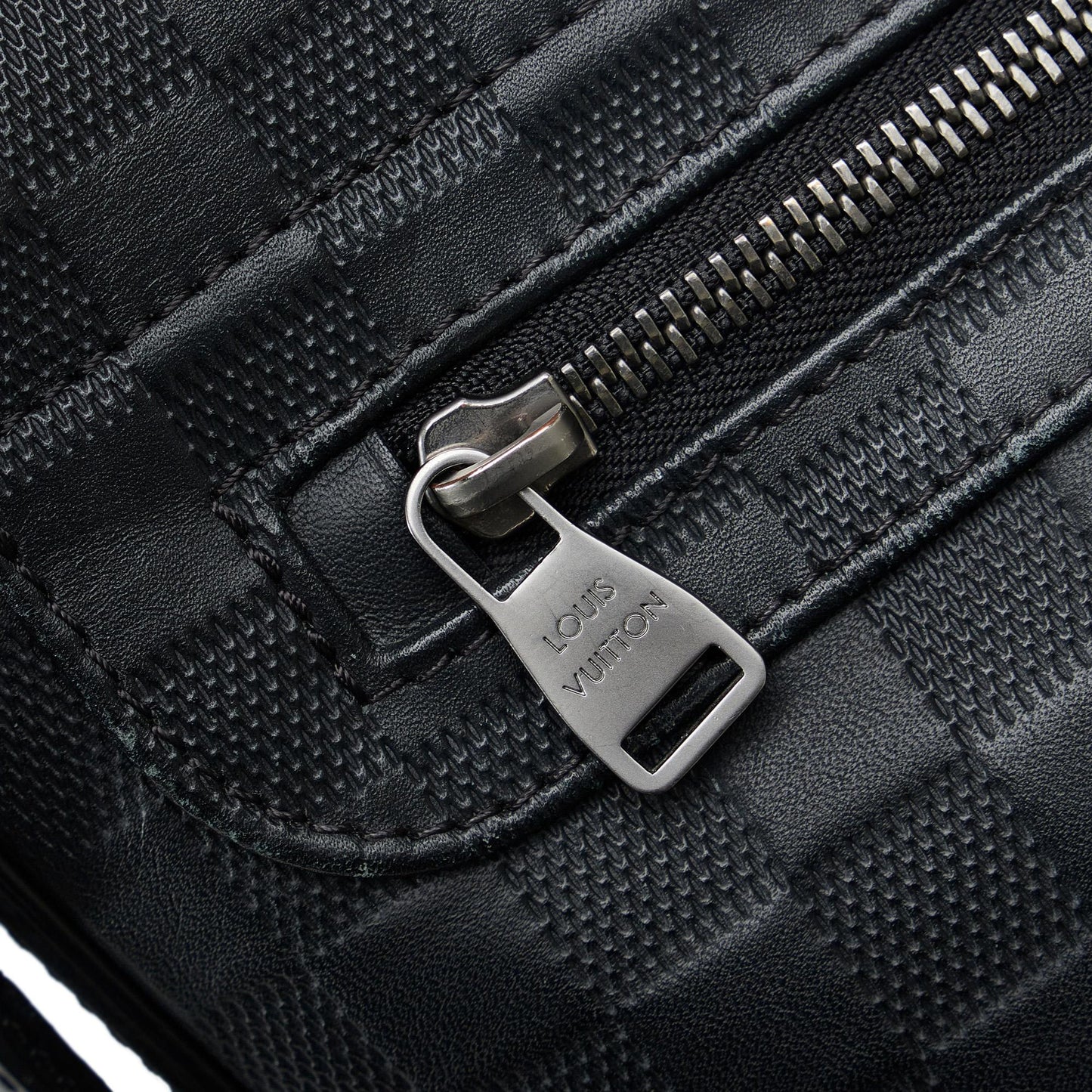 Louis Vuitton Damier Infini District PM (SHG-T3JqDP)