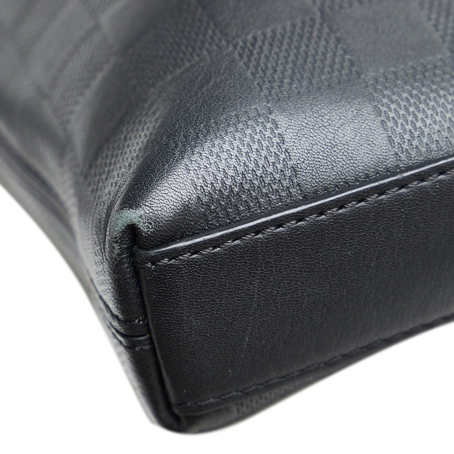Louis Vuitton Damier Infini District Pochette (SHG-Zkmh73)