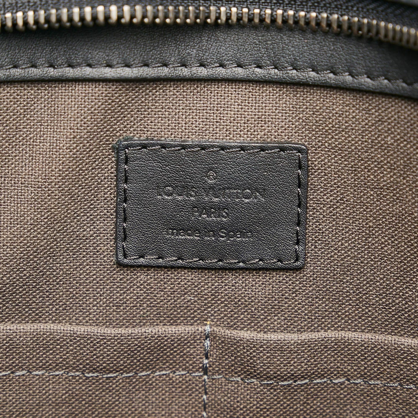 Louis Vuitton Damier Infini Tadao PM (SHG-S5Nfao)