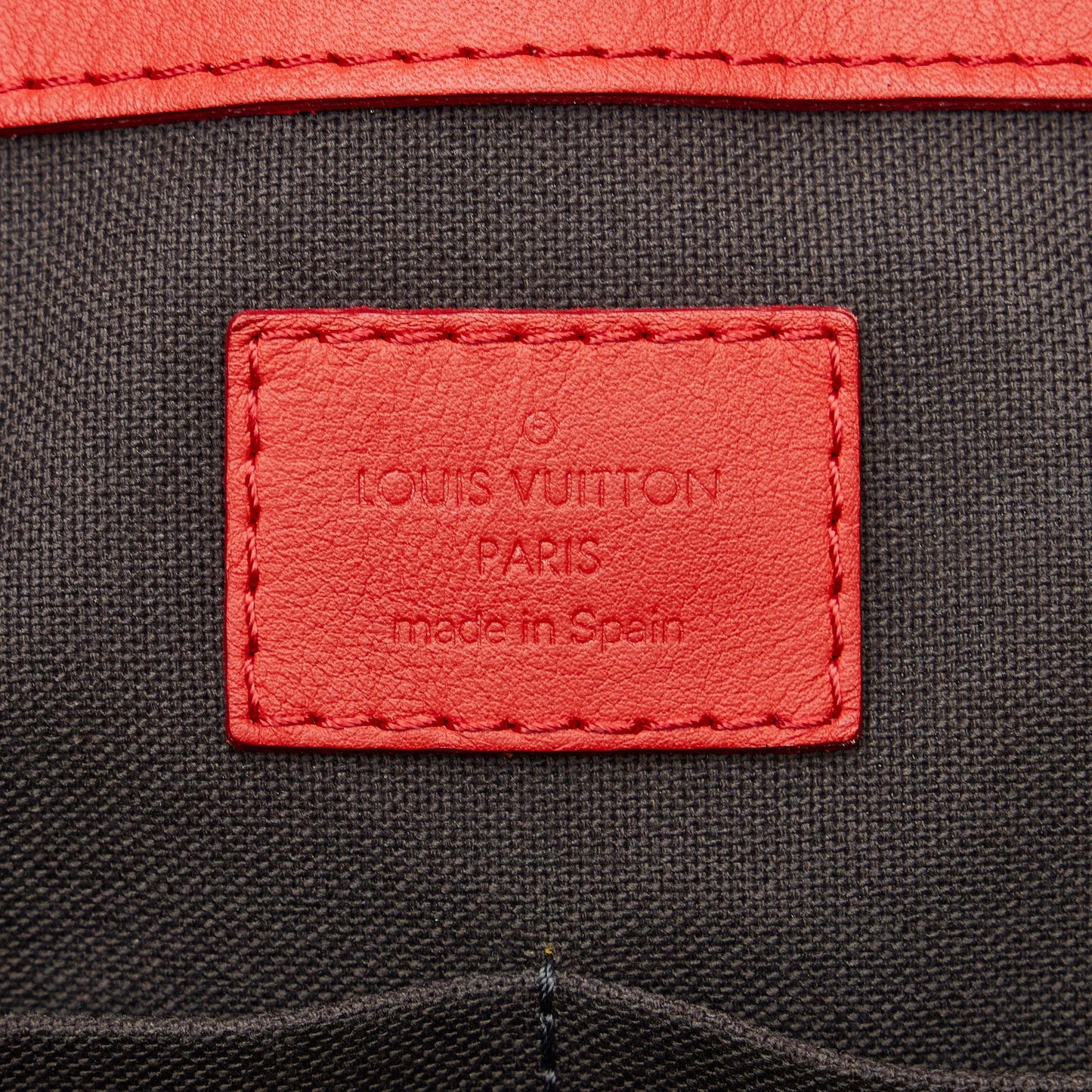 Louis Vuitton Damier Infini Tadao PM (SHG-Z3YfoZ)