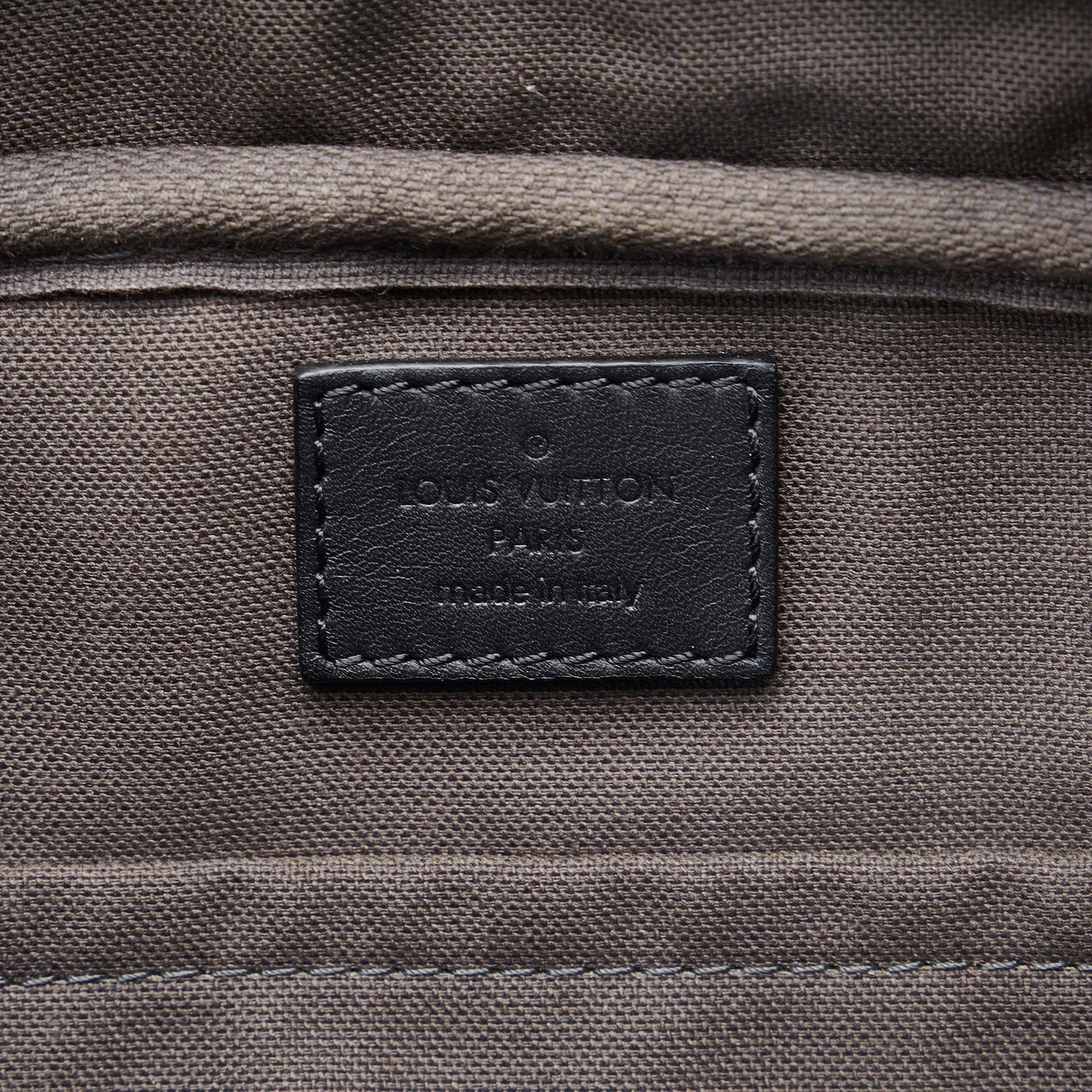 Louis Vuitton Damier Inifini Ambler (SHG-OZ4O85)