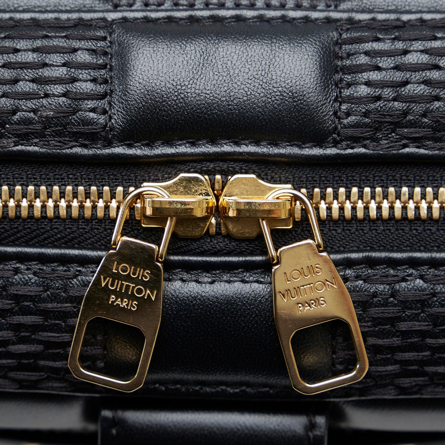 Louis Vuitton Damier Troca MM (SHG-rYyjLx)