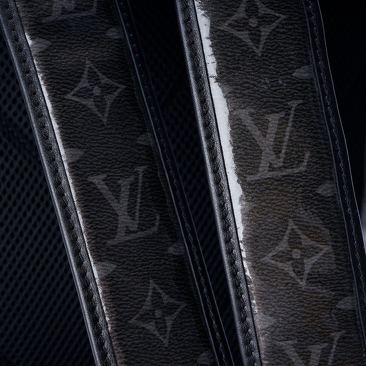 Louis Vuitton Dark Infinity Backpack PM (SHG-Oi3pC5)