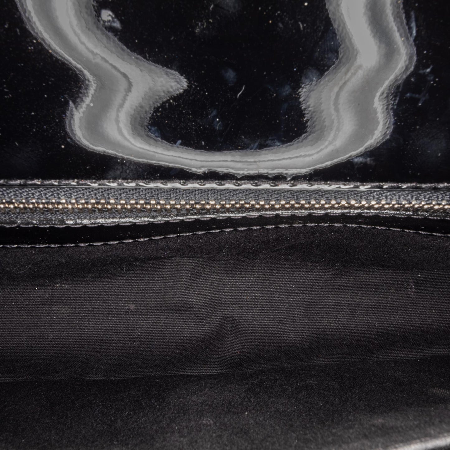 Louis Vuitton Electric Epi Sobe Clutch (SHG-34553)