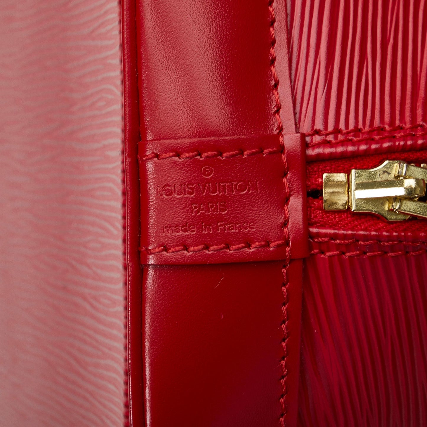 Louis Vuitton Epi Alma GM (SHG-Bw1JFO)