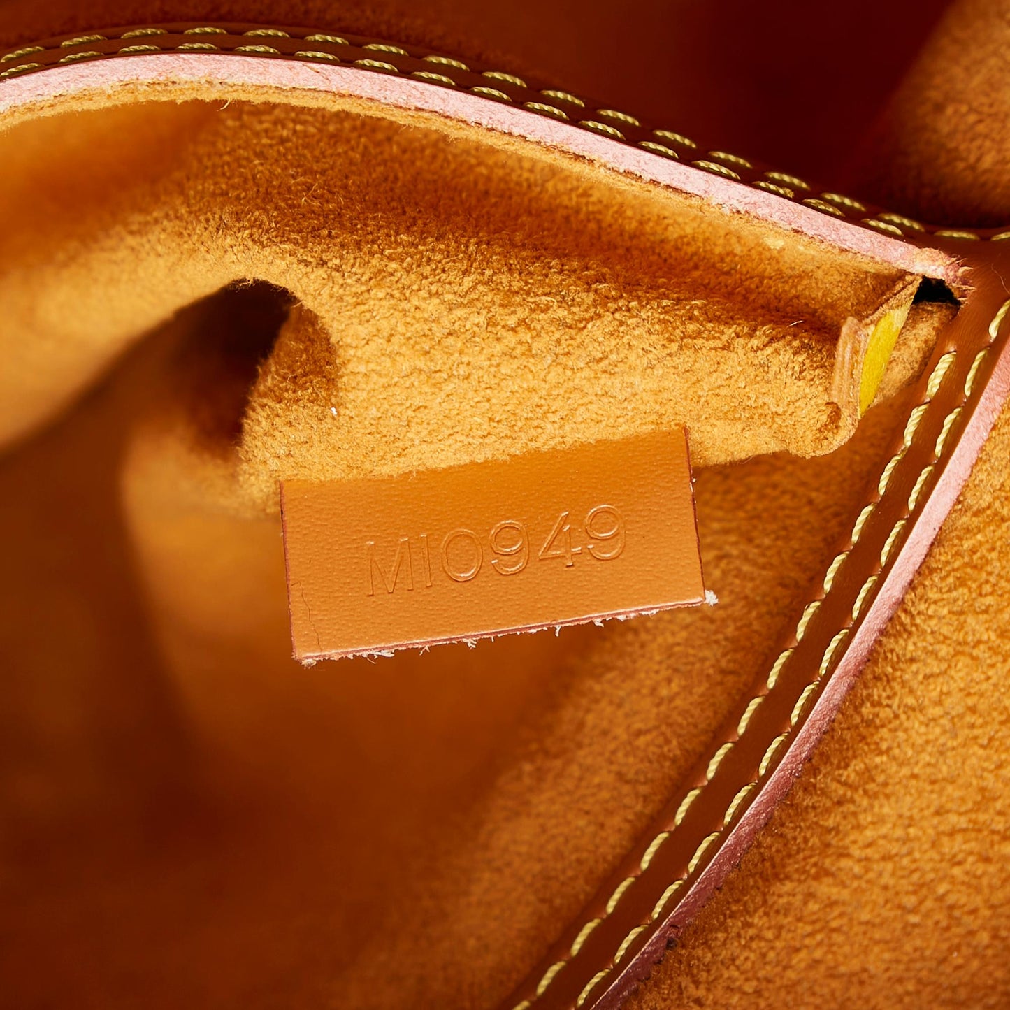 Louis Vuitton Epi Alma PM (SHG-30773)