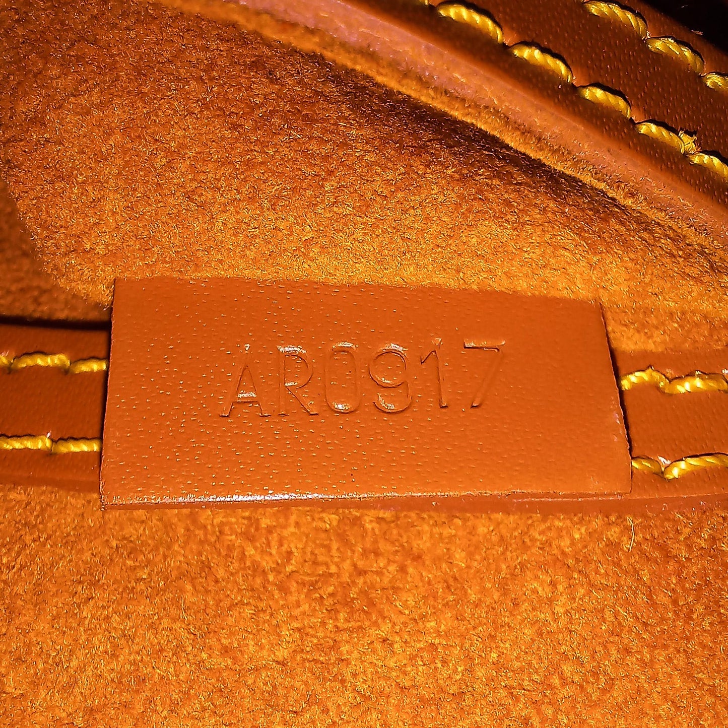 Louis Vuitton Epi Alma PM (SHG-yrhuKp)