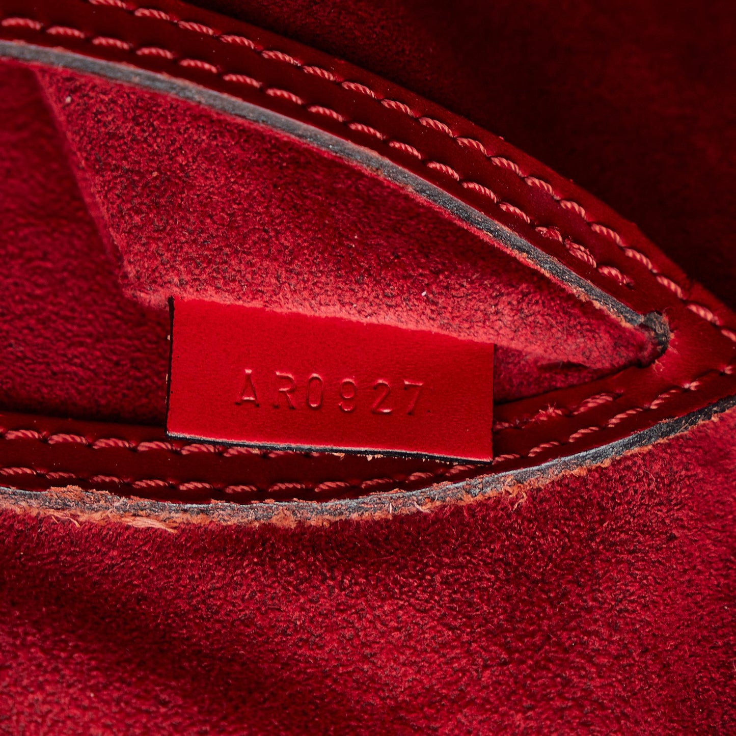 Louis Vuitton Epi Alma PM (SHG-GOc7nQ)