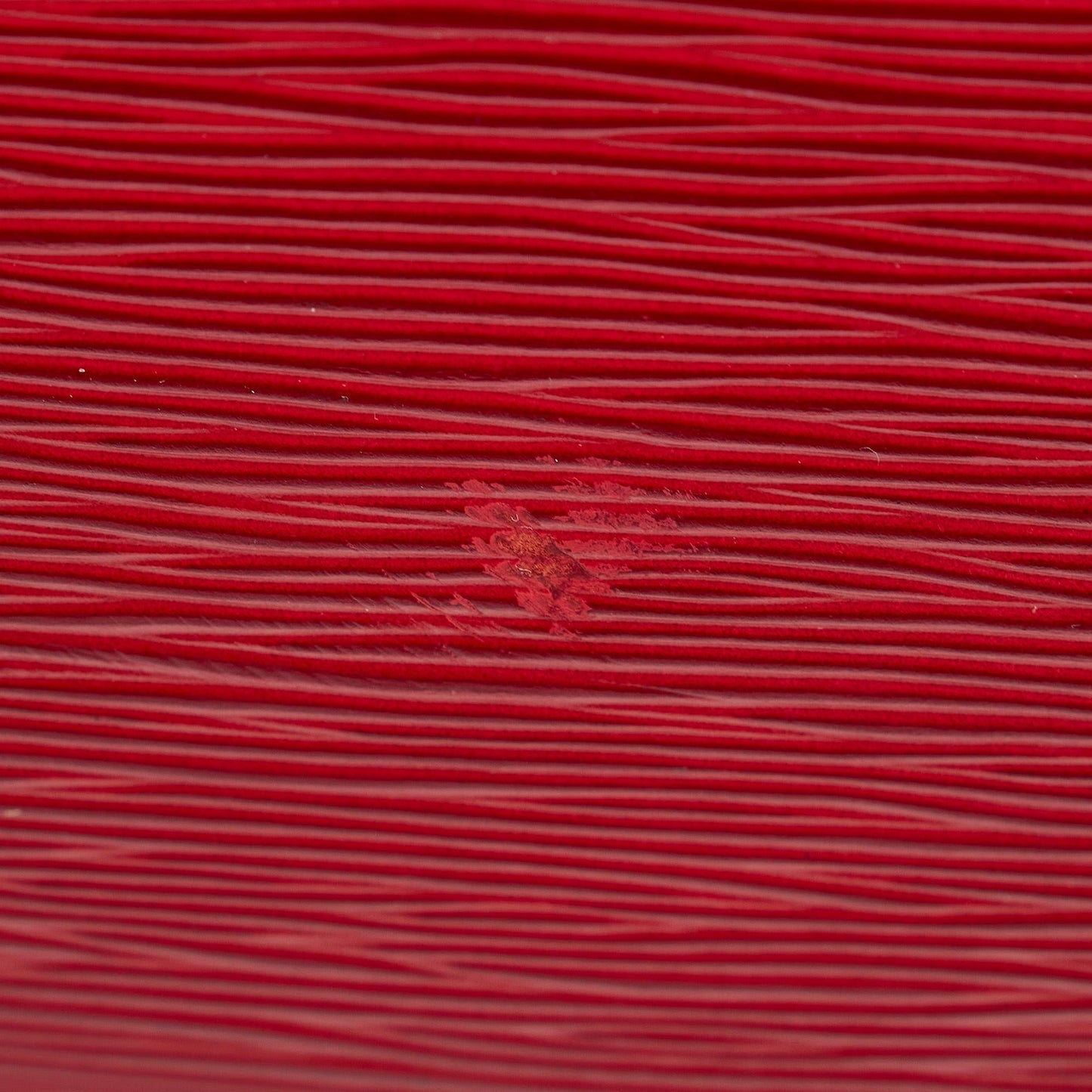 Louis Vuitton Epi Alma PM (SHG-GOc7nQ)