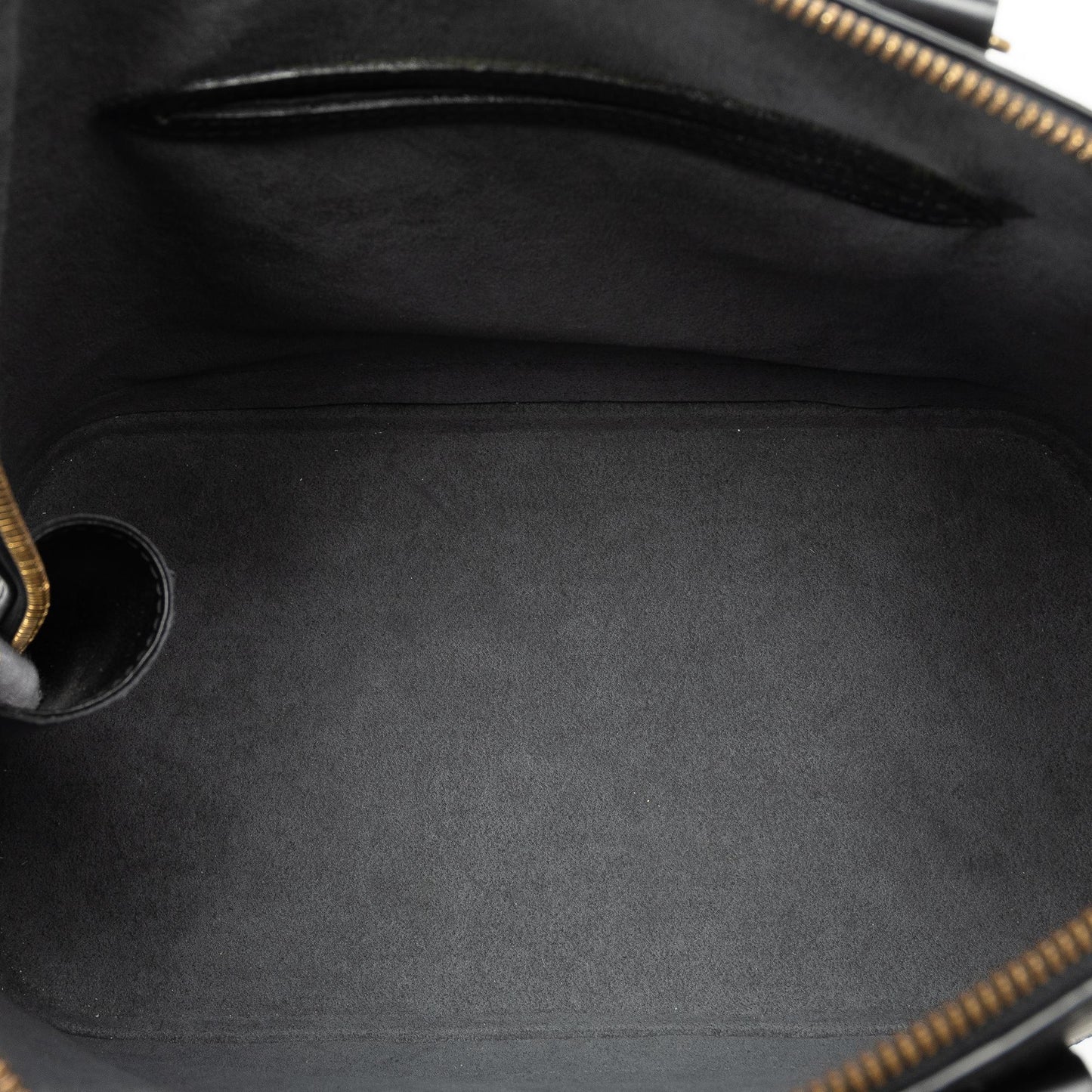 Louis Vuitton Epi Alma PM (SHG-CBfk3B)