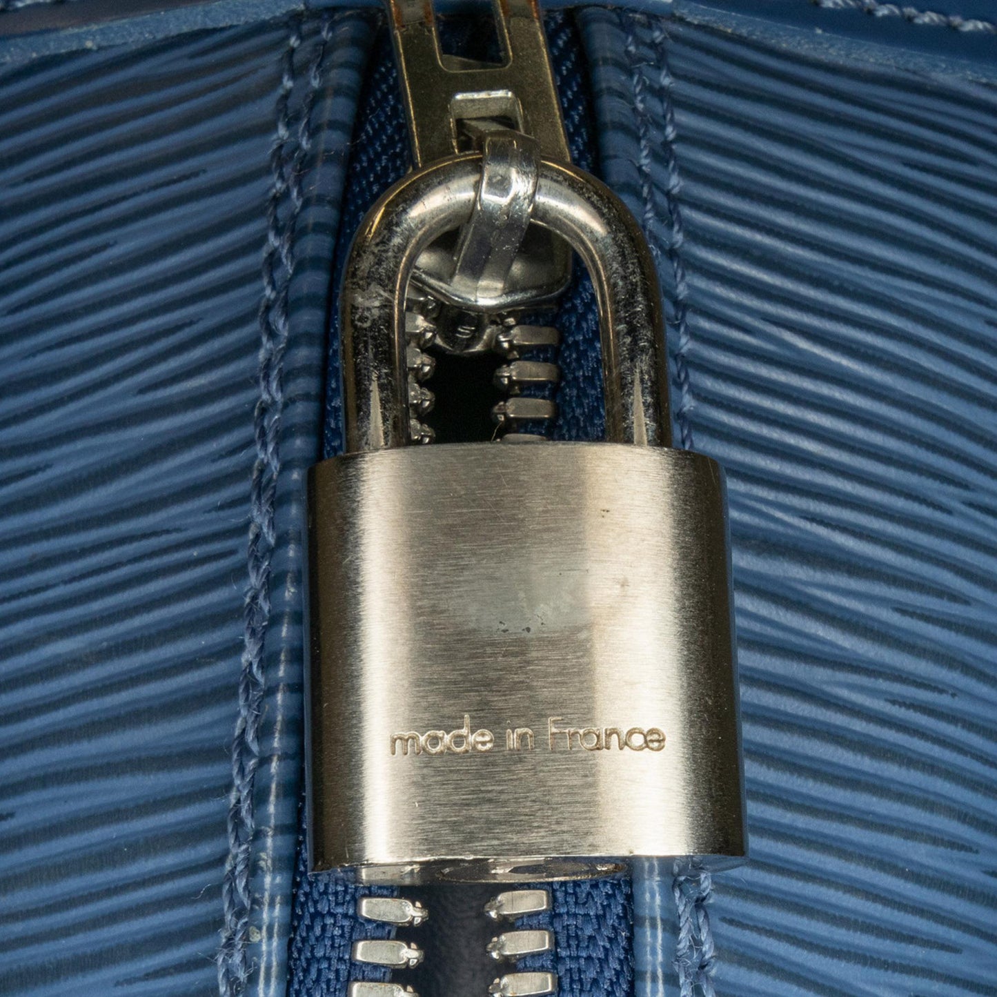 Louis Vuitton Epi Alma PM (SHG-5ufBVs)