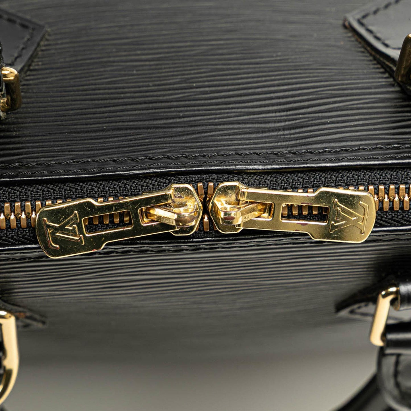Louis Vuitton Epi Alma PM