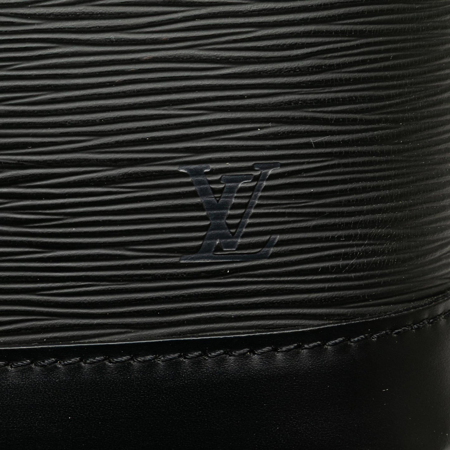 Louis Vuitton Epi Alma PM