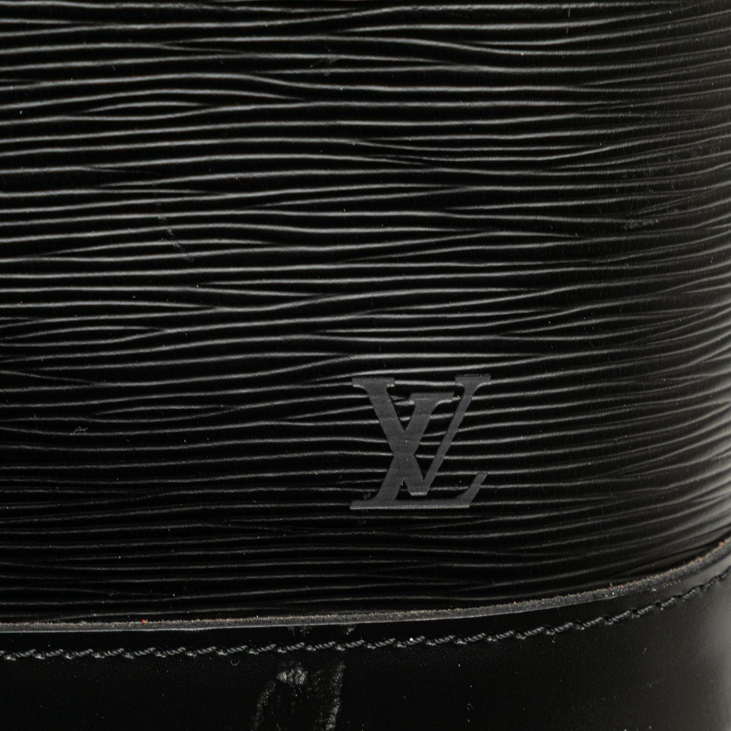 Louis Vuitton Epi Alma PM