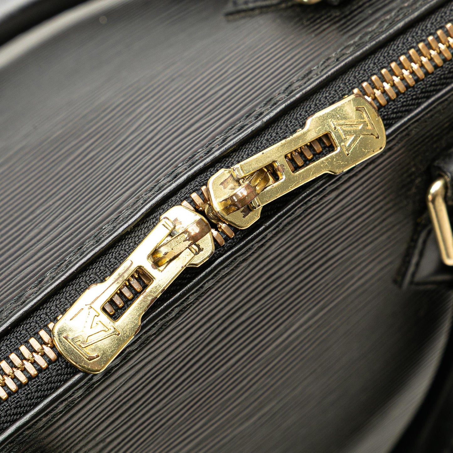 Louis Vuitton Epi Alma PM