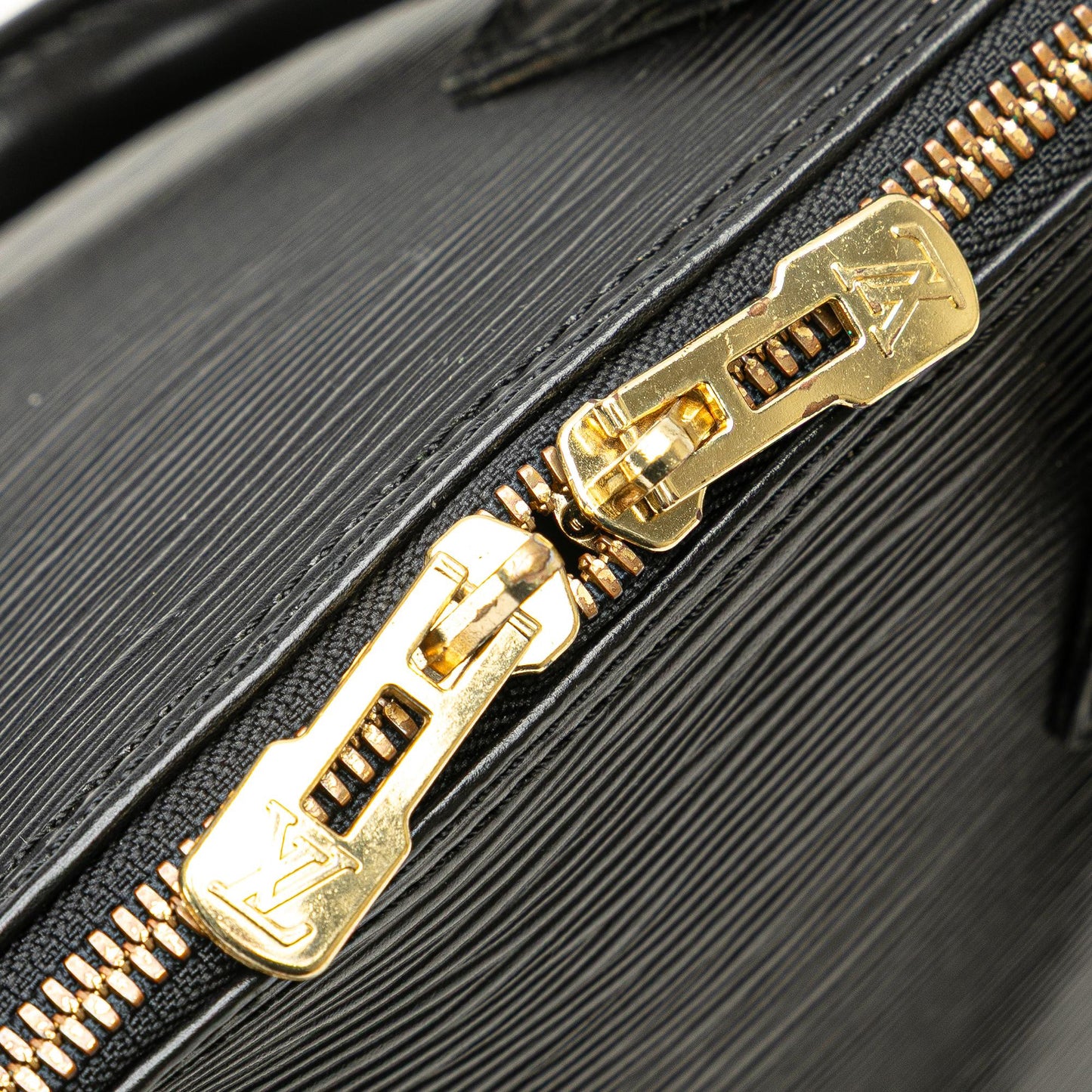 Louis Vuitton Epi Alma PM