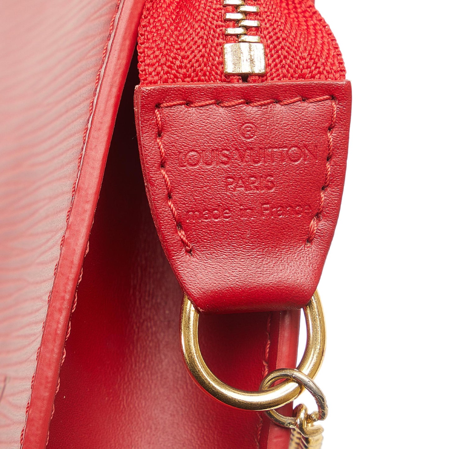 Louis Vuitton Epi Bucket PM Pouch (SHG-LsDK3E)