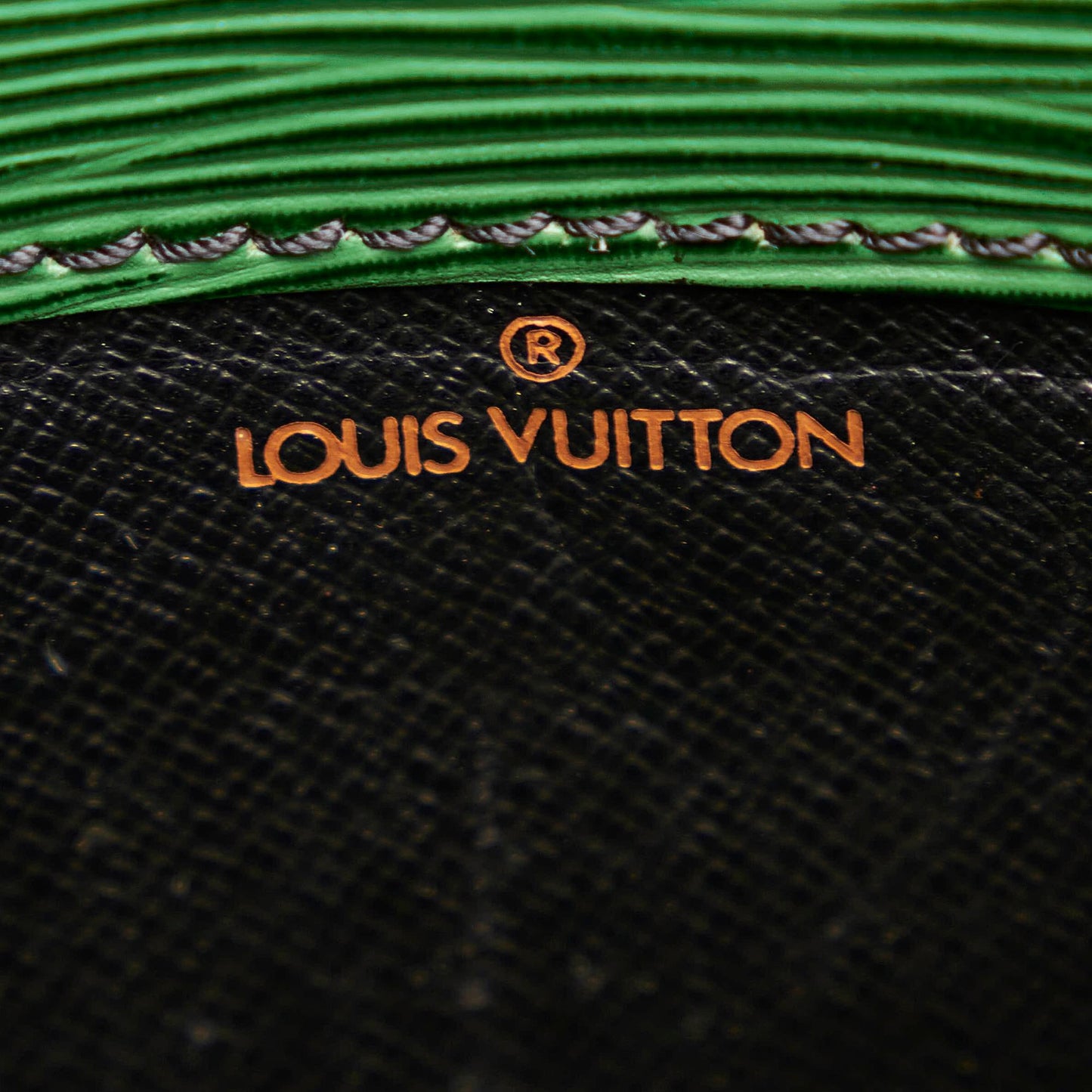 Louis Vuitton Epi Cartouchiere MM (SHG-30202)