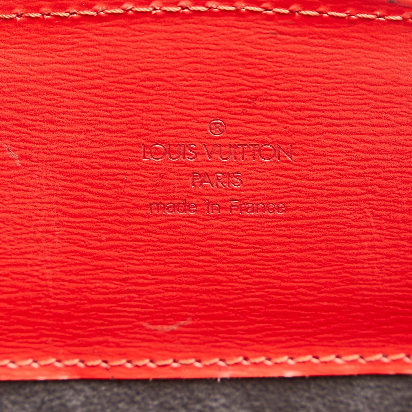 Louis Vuitton Epi Cluny (SHG-35158)