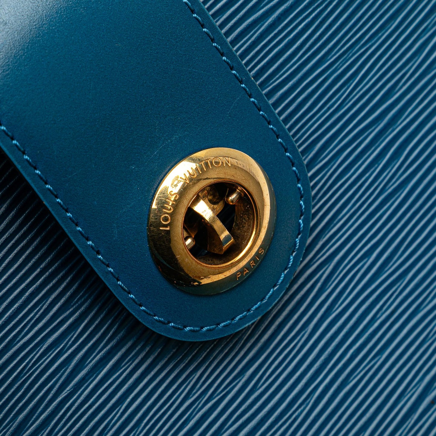 Louis Vuitton Epi Cluny