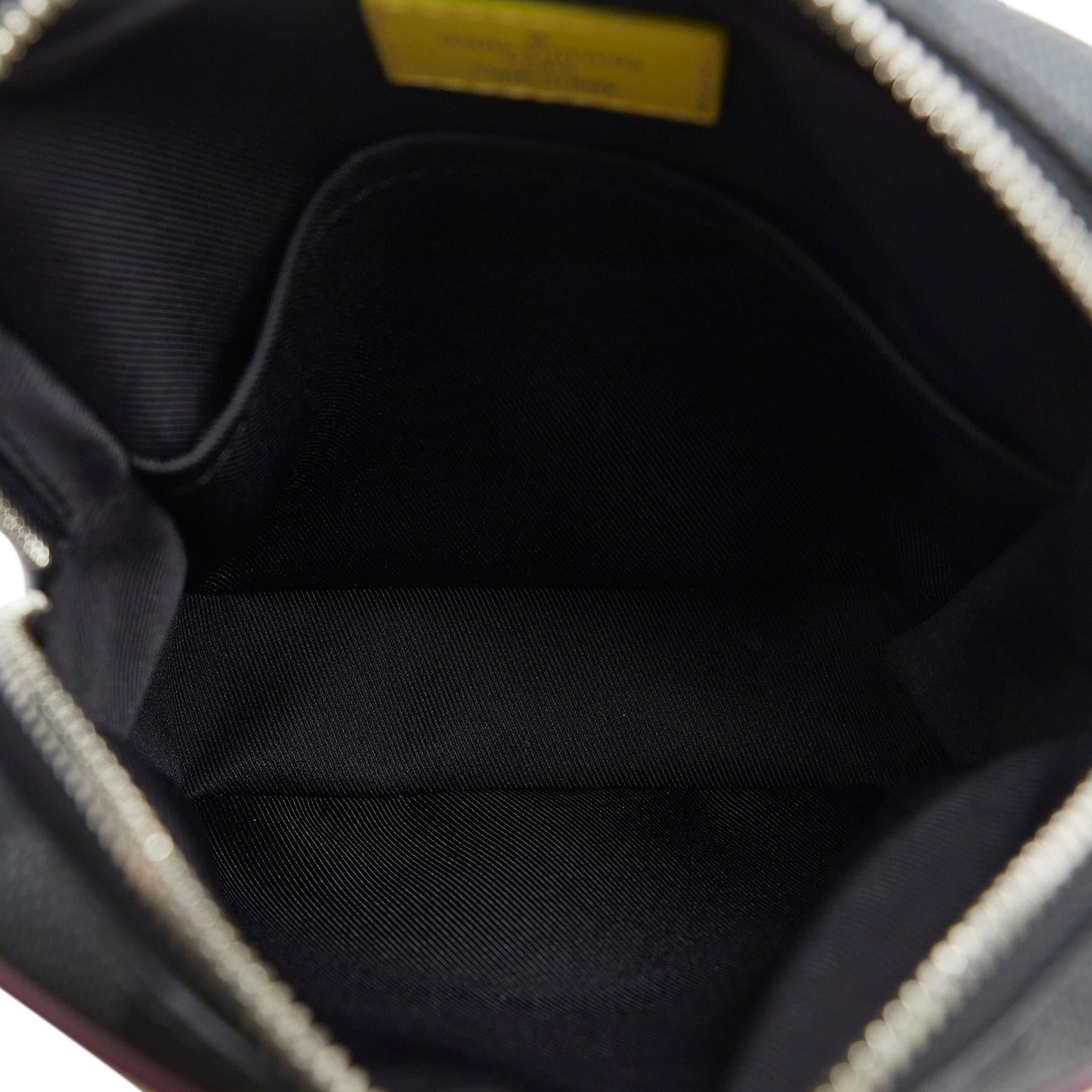 Louis Vuitton Epi Danube (SHG-teNhMG)