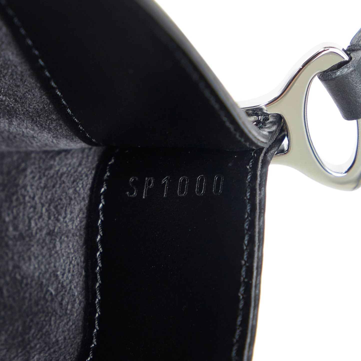 Louis Vuitton Epi Demi Lune Pochette (SHG-Khz0qc)
