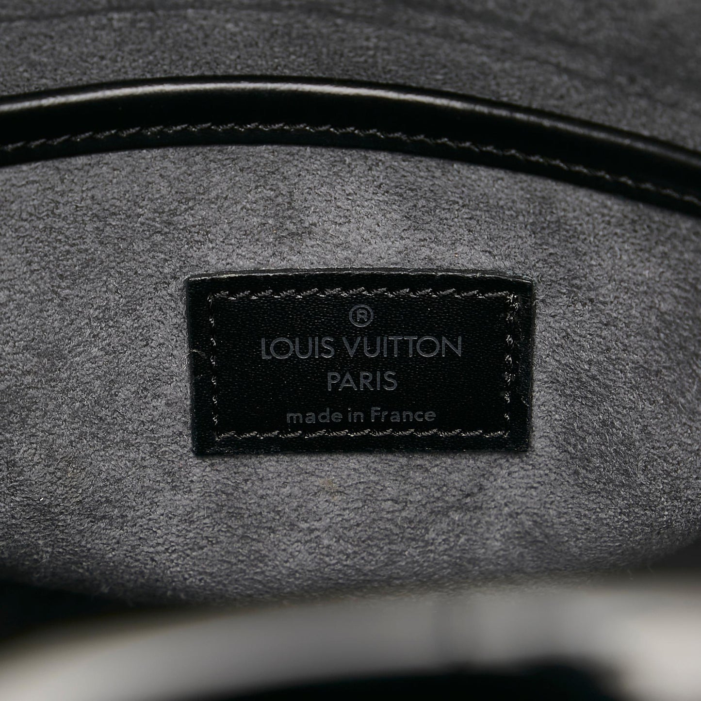 Louis Vuitton Epi Demi-Lune (SHG-34519)