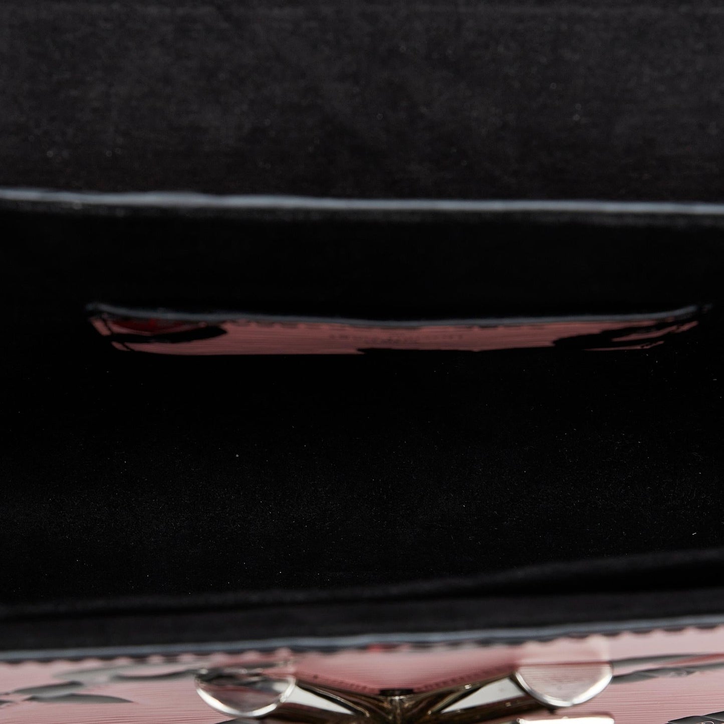 Louis Vuitton Epi Flower Chain Twist MM (SHG-bTDHFW)