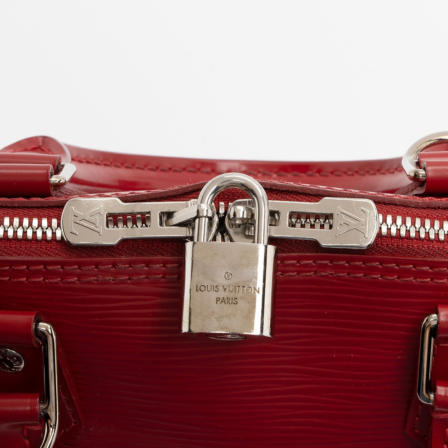 Louis Vuitton Epi Leather Alma PM Satchel (SHF-WDQc4X)