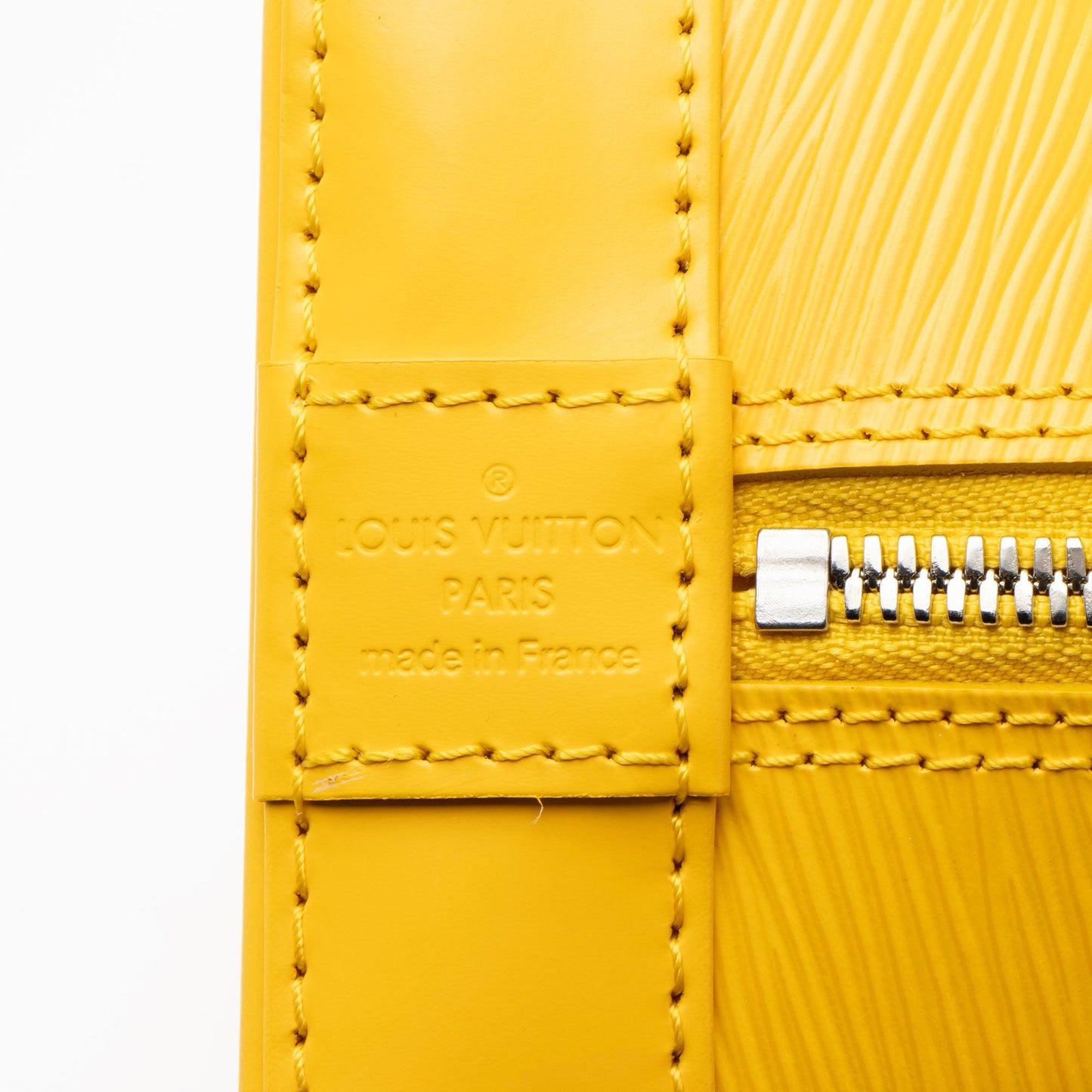 Louis Vuitton Epi Leather Alma PM Satchel (SHF-UNHnOL)