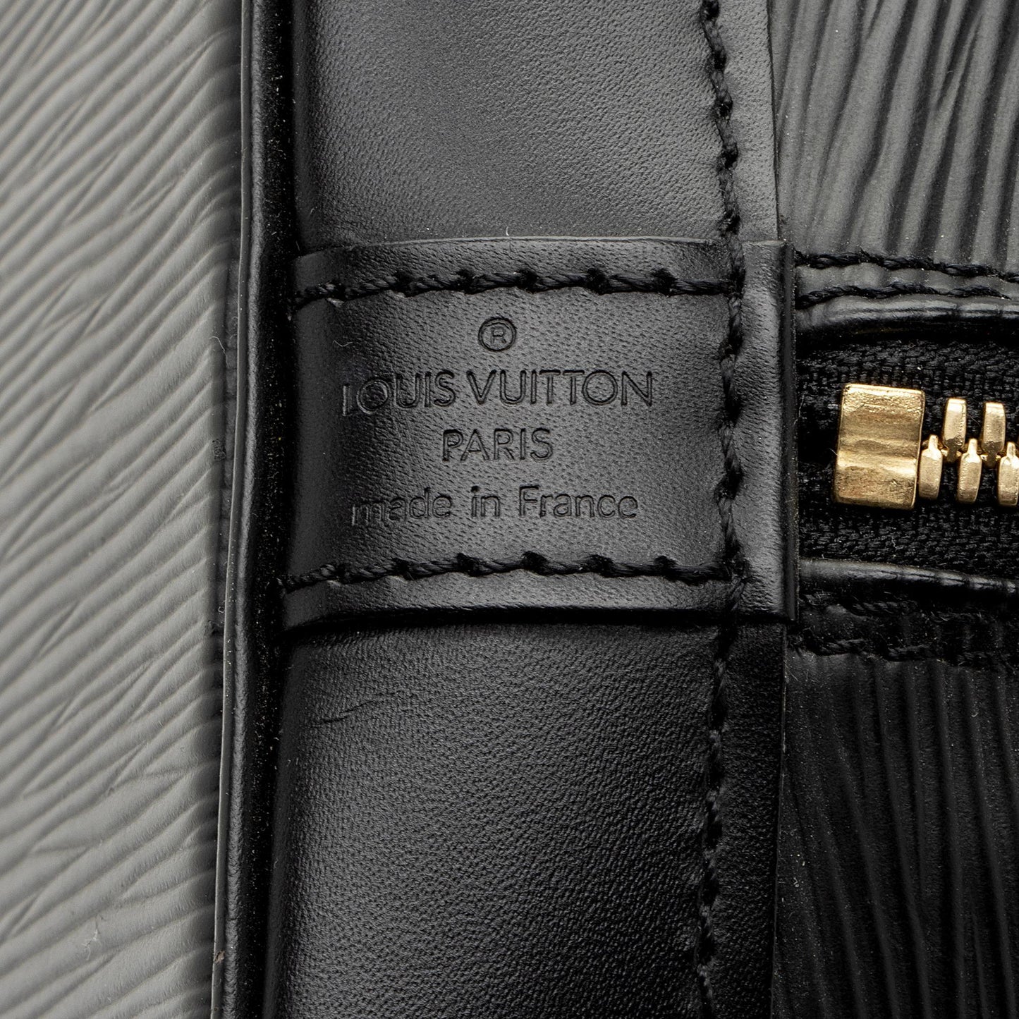 Louis Vuitton Epi Leather Alma PM Satchel (SHF-ZbcQp6)
