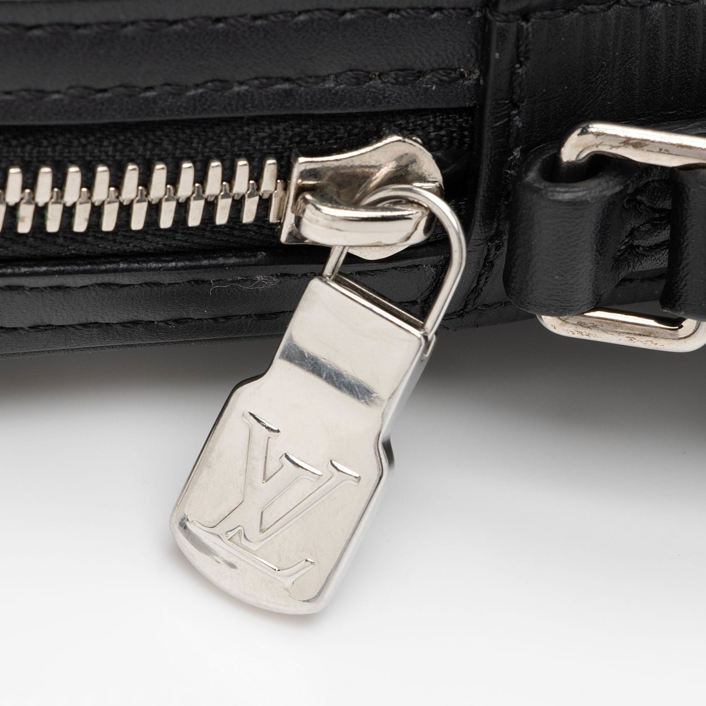 Louis Vuitton Epi Leather Initials Danube PM Shoulder Bag (SHF-KpfDfk)