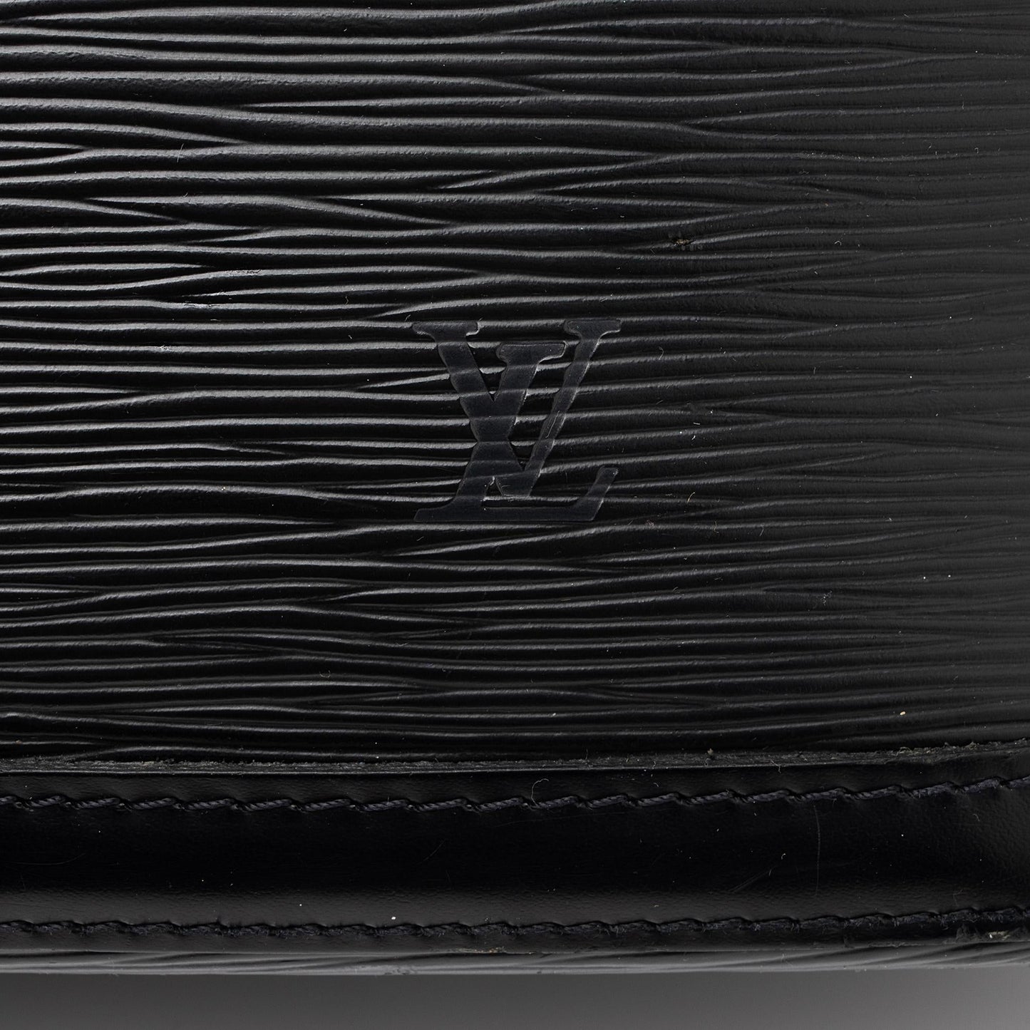 Louis Vuitton Epi Leather Lussac Tote (SHF-23721)