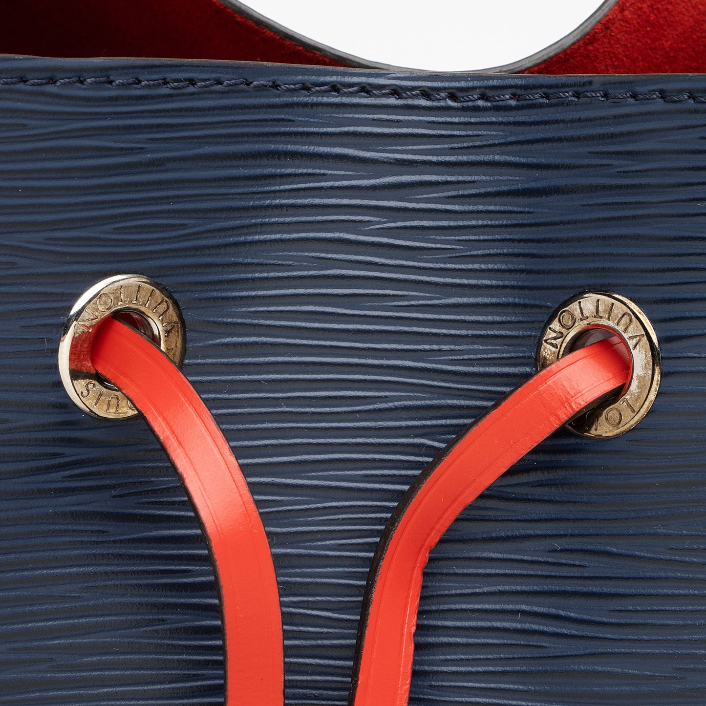 Louis Vuitton Epi Leather Neonoe Shoulder Bag (SHF-GEeAHX)
