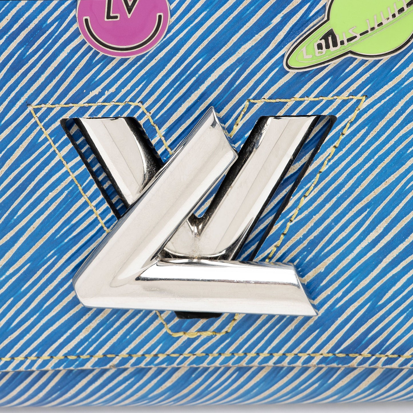 Louis Vuitton Epi Leather Pins Twist Chain Wallet (SHF-qOMi06)