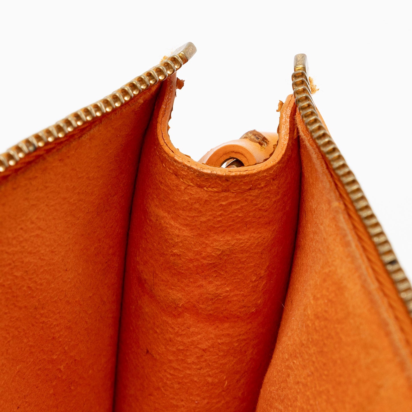 Louis Vuitton Epi Leather Pochette Accessoires (SHF-K8wXuO)