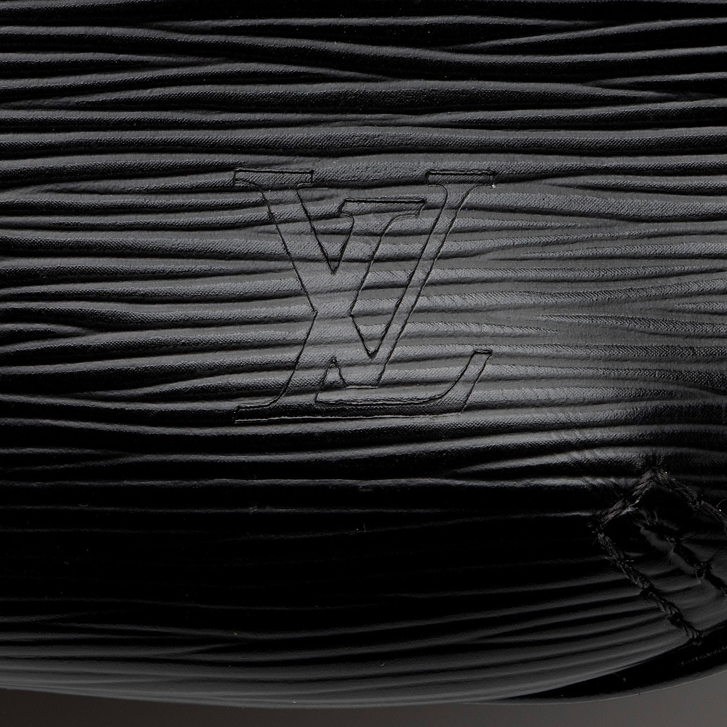 Louis Vuitton Epi Leather Turenne PM Shoulder Bag (SHF-qAWnqb)