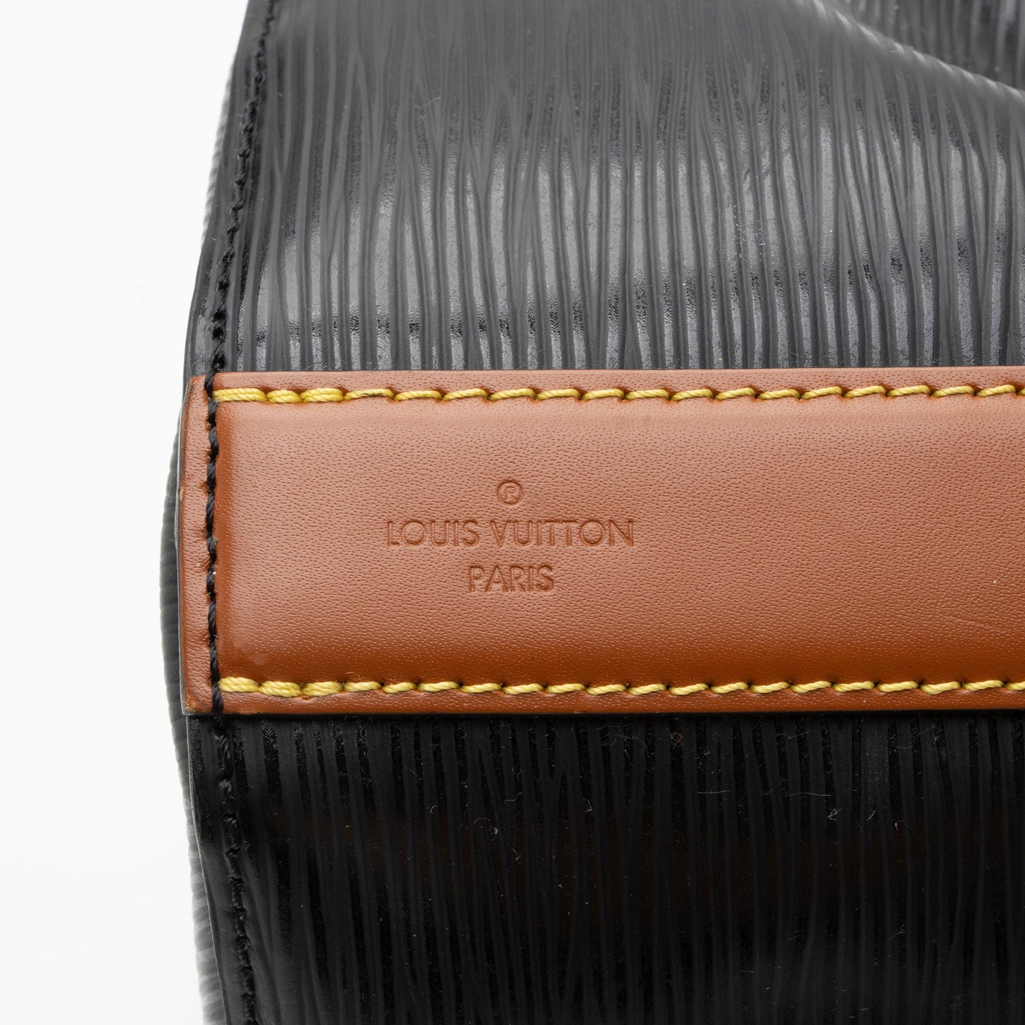 Louis Vuitton Epi Leather Twist Bucket Bag (SHF-6XRjK2)