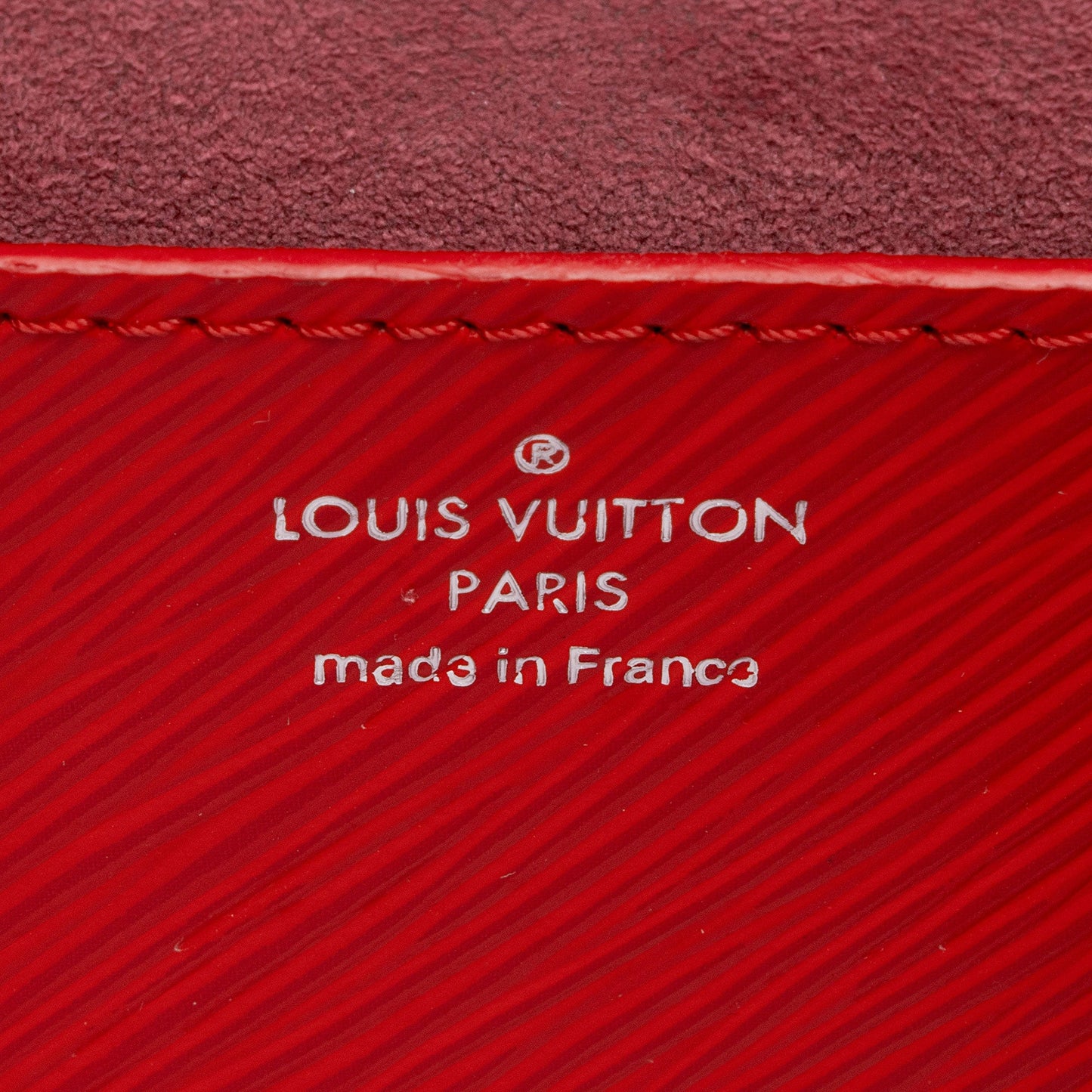 Louis Vuitton Epi Leather Twist MM Shoulder Bag (SHF-lAWkvE)