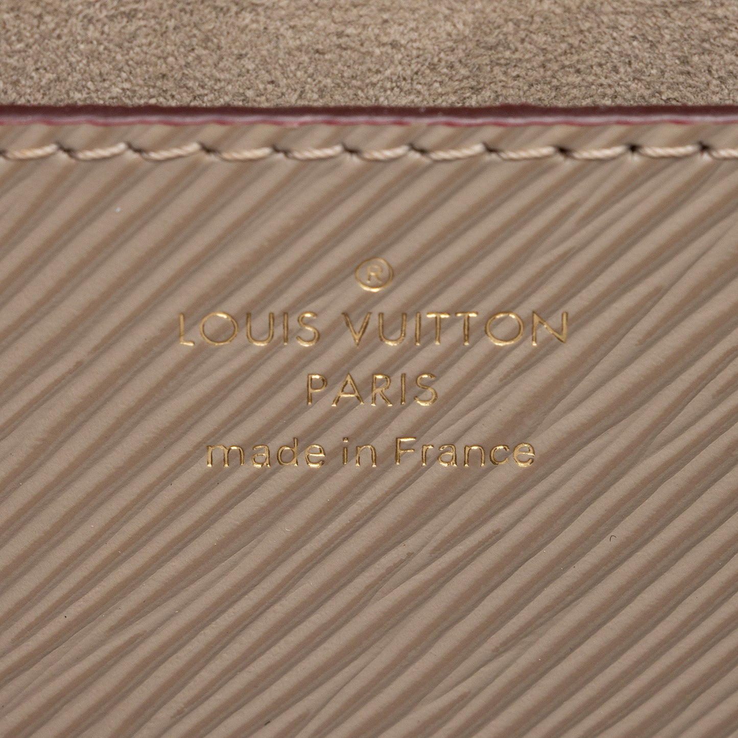 Louis Vuitton Epi Leather Twist MM Shoulder Bag (SHF-jv0LGT)