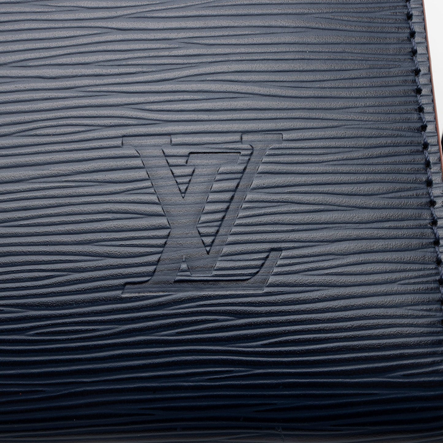 Louis Vuitton Epi Leather Vaneau MM Tote (SHF-bxv3T3)