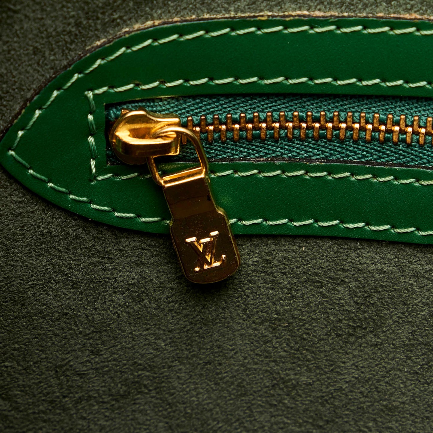 Louis Vuitton Epi Lussac (SHG-30196)