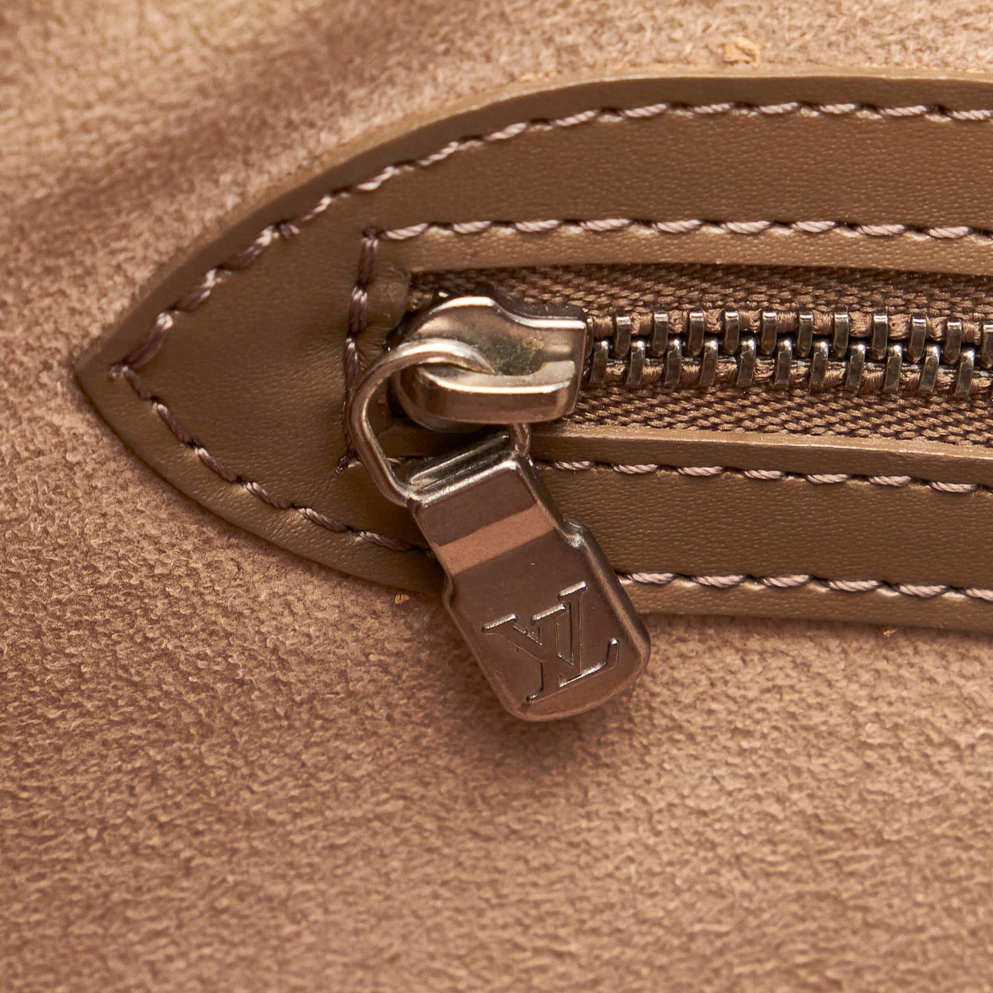 Louis Vuitton Epi Lussac (SHG-31467)